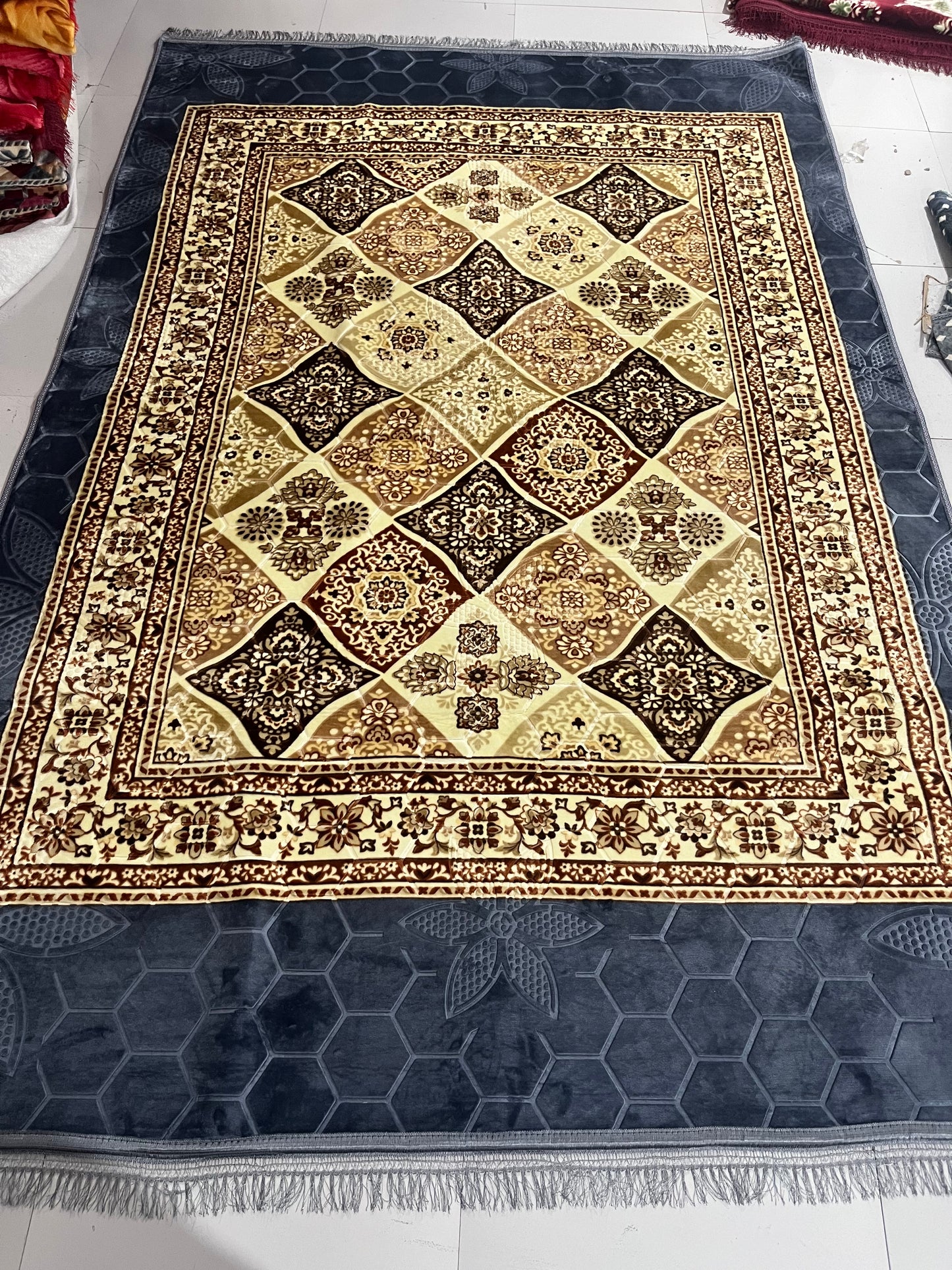 Washable Carpet with Tassels 6'5x10'