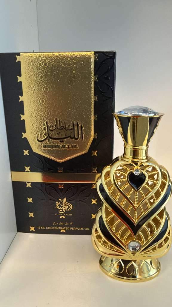 Al Wataniah Sultan Al Lail 12ml concentrated perfume oil bottle